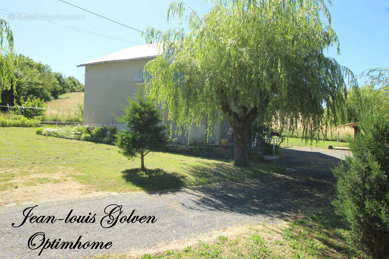 Maison à vendre de 110 m² à SEVERAC LE CHATEAU (12) - photo 18