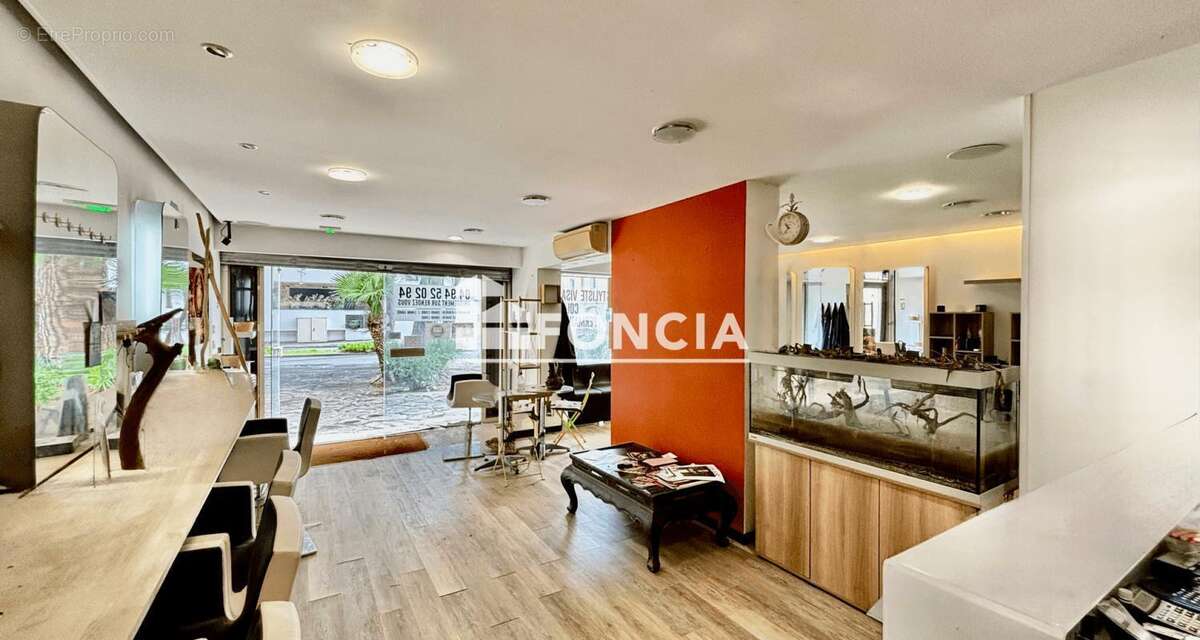 Local commercial avec murs – fréjus plage proche mer - photo 6