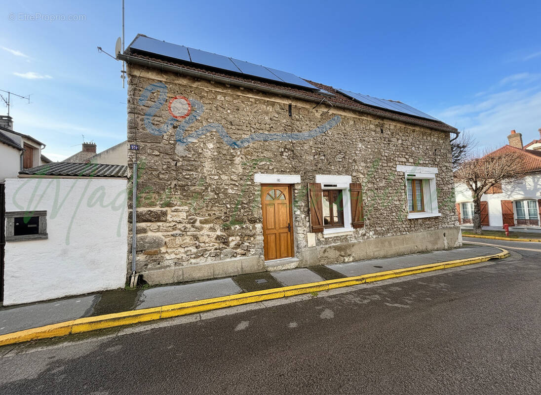 Maison à BONNIERES-SUR-SEINE