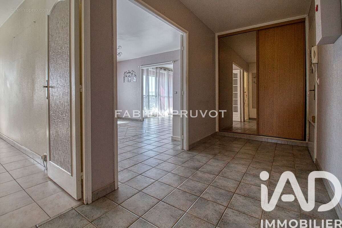 Photo 4 - Appartement à MONTIGNY-LES-CORMEILLES