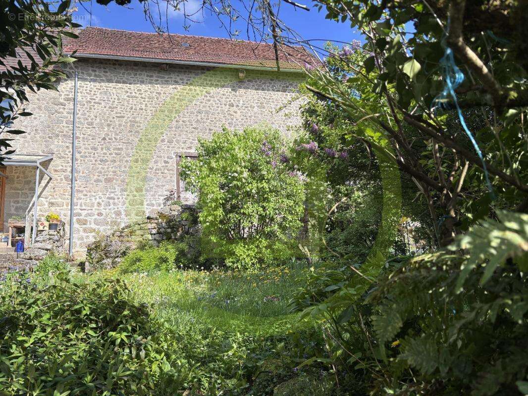 Maison à CHENERAILLES