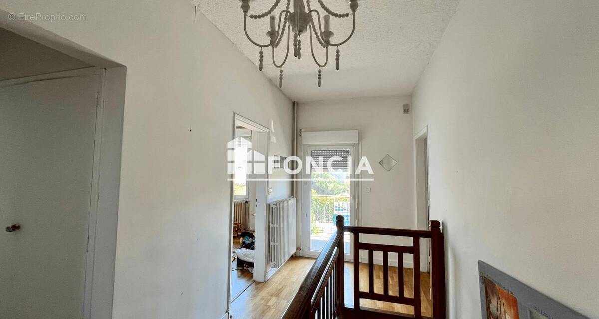 Maison à SAINT-JUERY