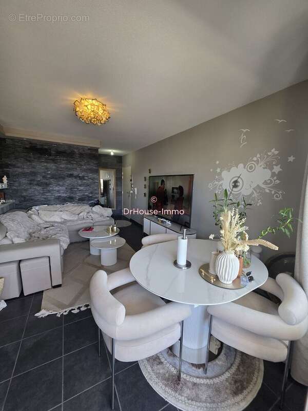Appartement à MARSEILLE-3E