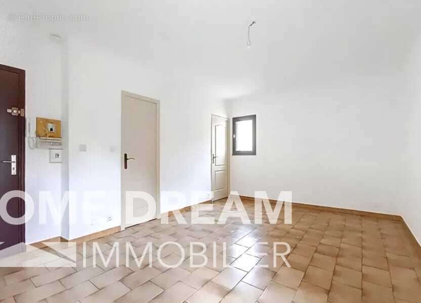 Appartement 23 m² à Six-Fours-Les-Plages  - photo 3