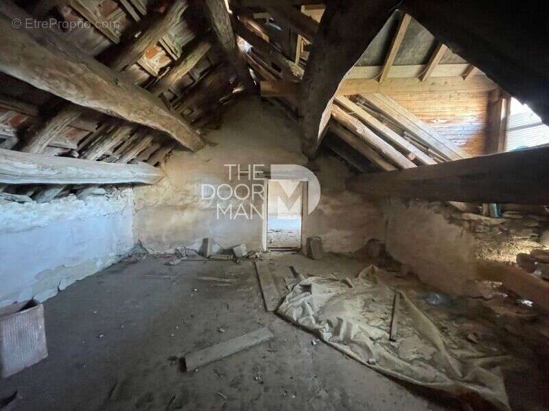 Maison à THOL-LES-MILLIERES