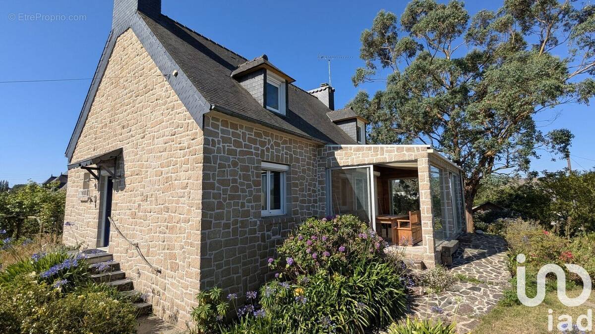 Photo 1 - Maison à PLOUEZEC