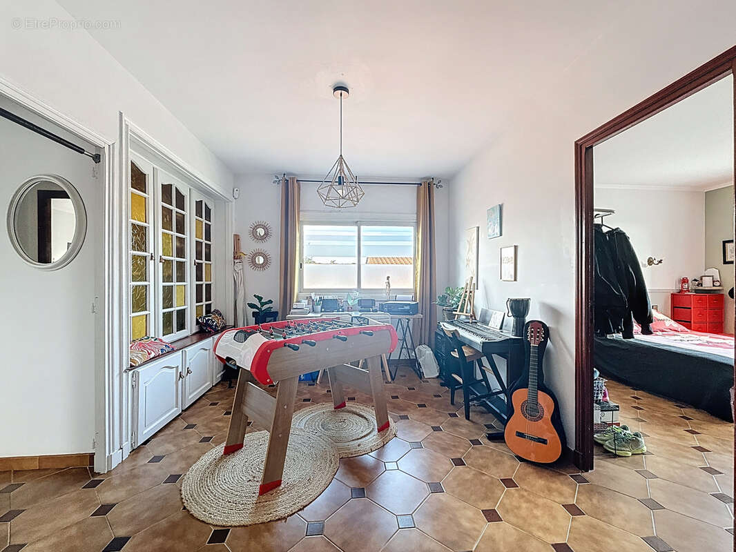 Maison à VILLENEUVE-DE-LA-RAHO