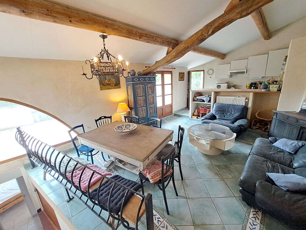 Maison à MALAUCENE
