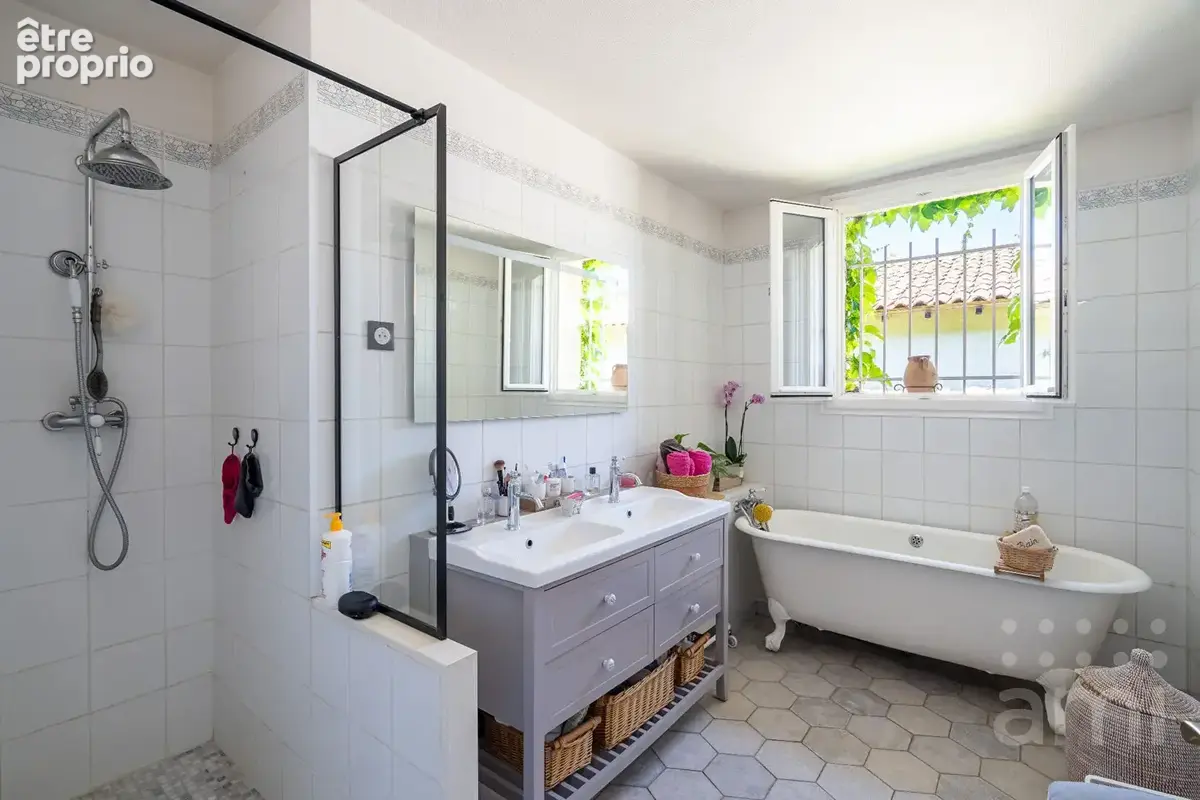 Artigues limite Tresses : Propriété de 221m2 sur 2500m2 - photo 14