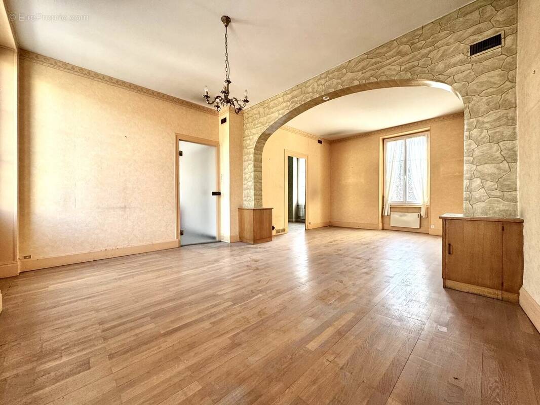 Appartement à SOUCIEU-EN-JARREST