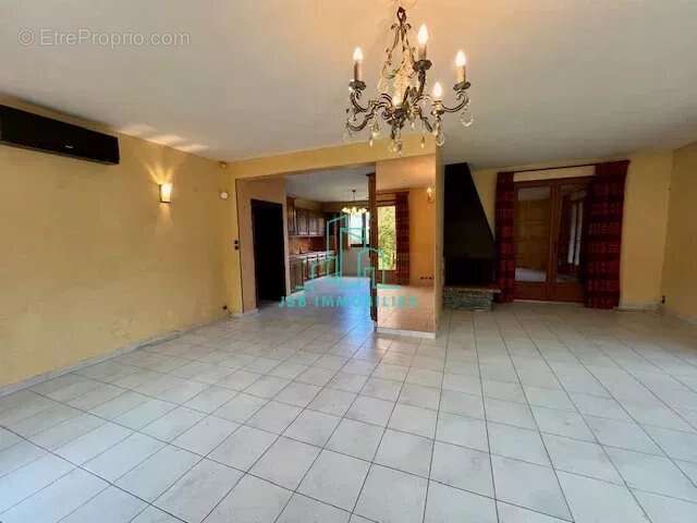 Maison à CHAPAREILLAN