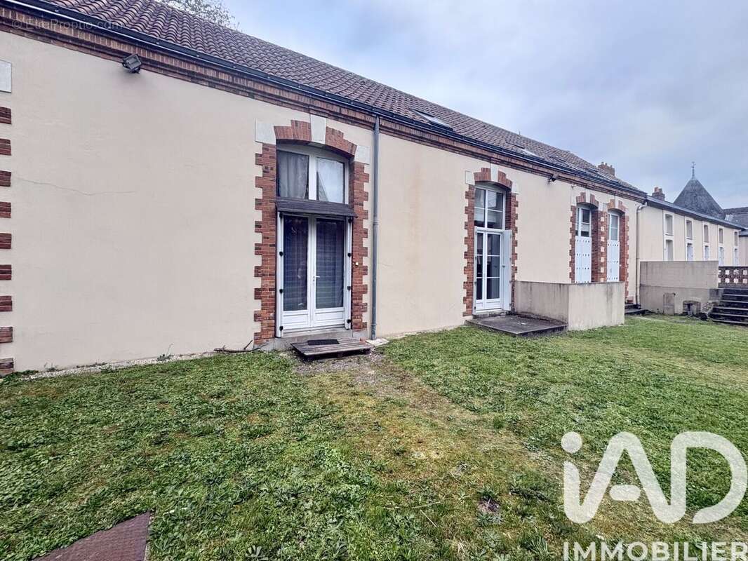 Appartement 29 m² à Cholet  - photo 4