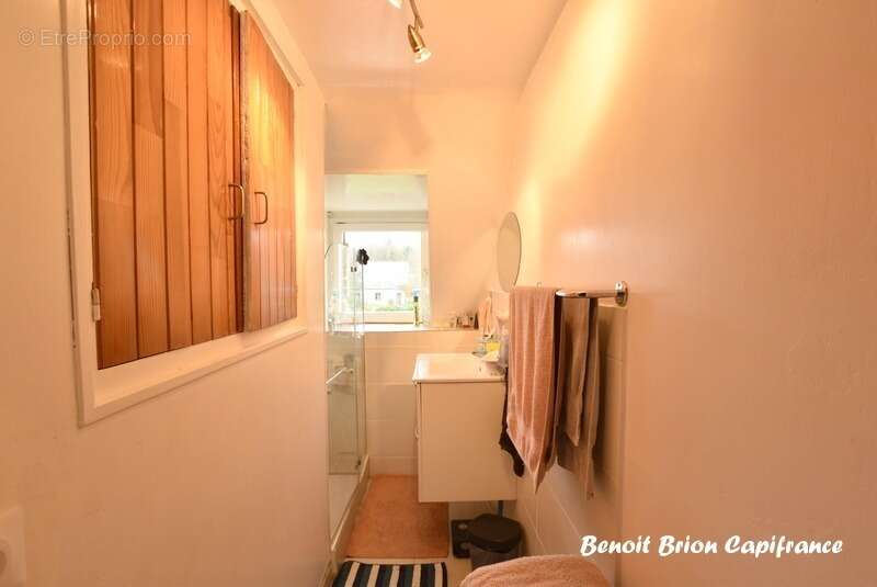 Maison à LOUVIGNE-DU-DESERT