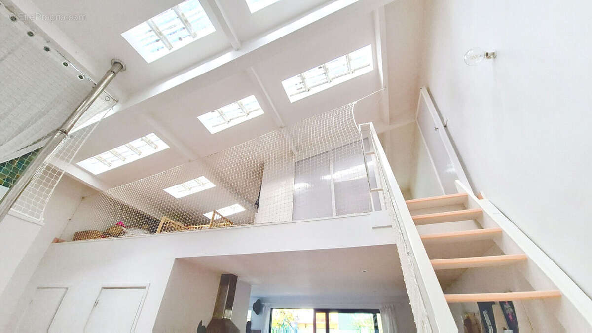 Maison esprit loft jardin avec de sublimes oliviers - photo 9