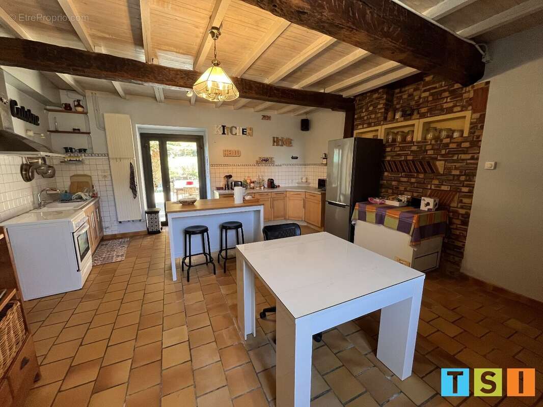 Maison à SAINT-MARCET