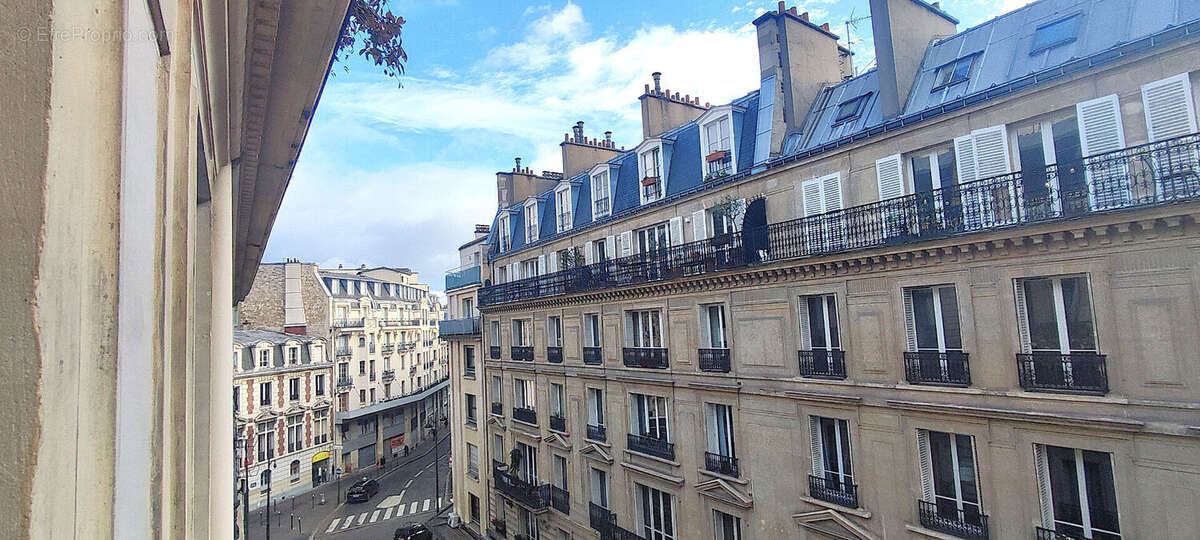 Appartement à PARIS-8E