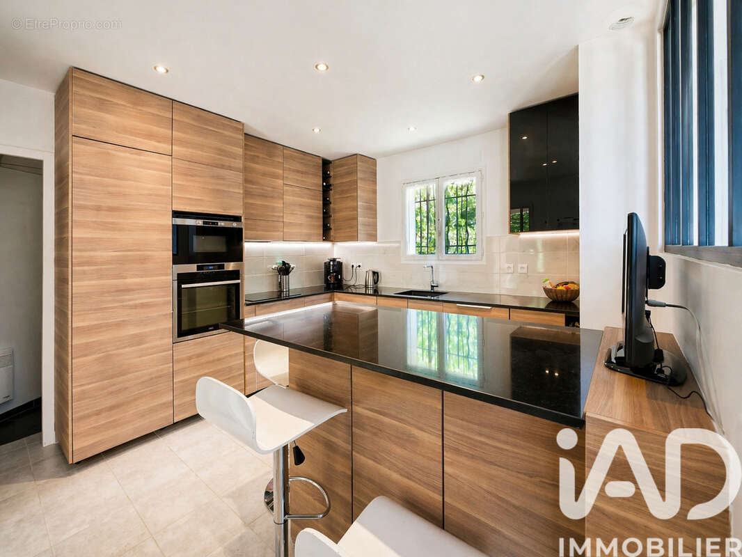 Maison 174 m² à La Roque-Sur-Ceze  - photo 8