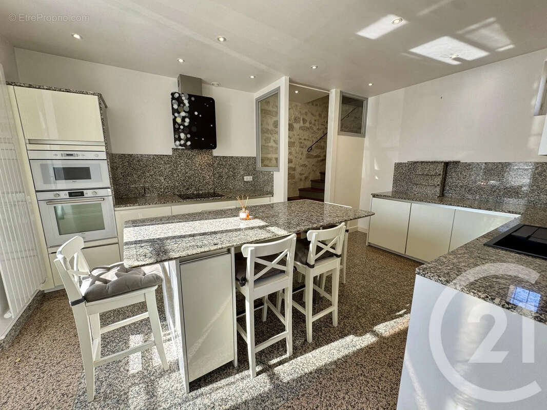 Appartement à FONTAINEBLEAU