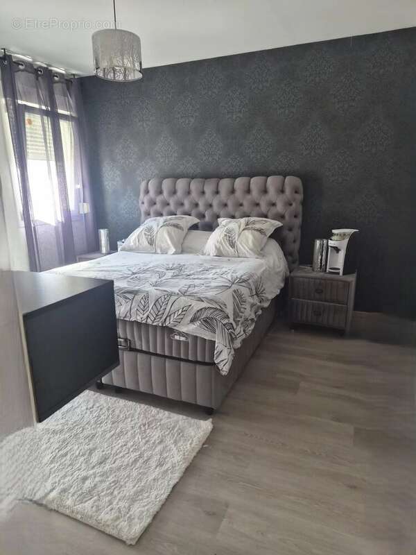 Maison à AY-SUR-MOSELLE