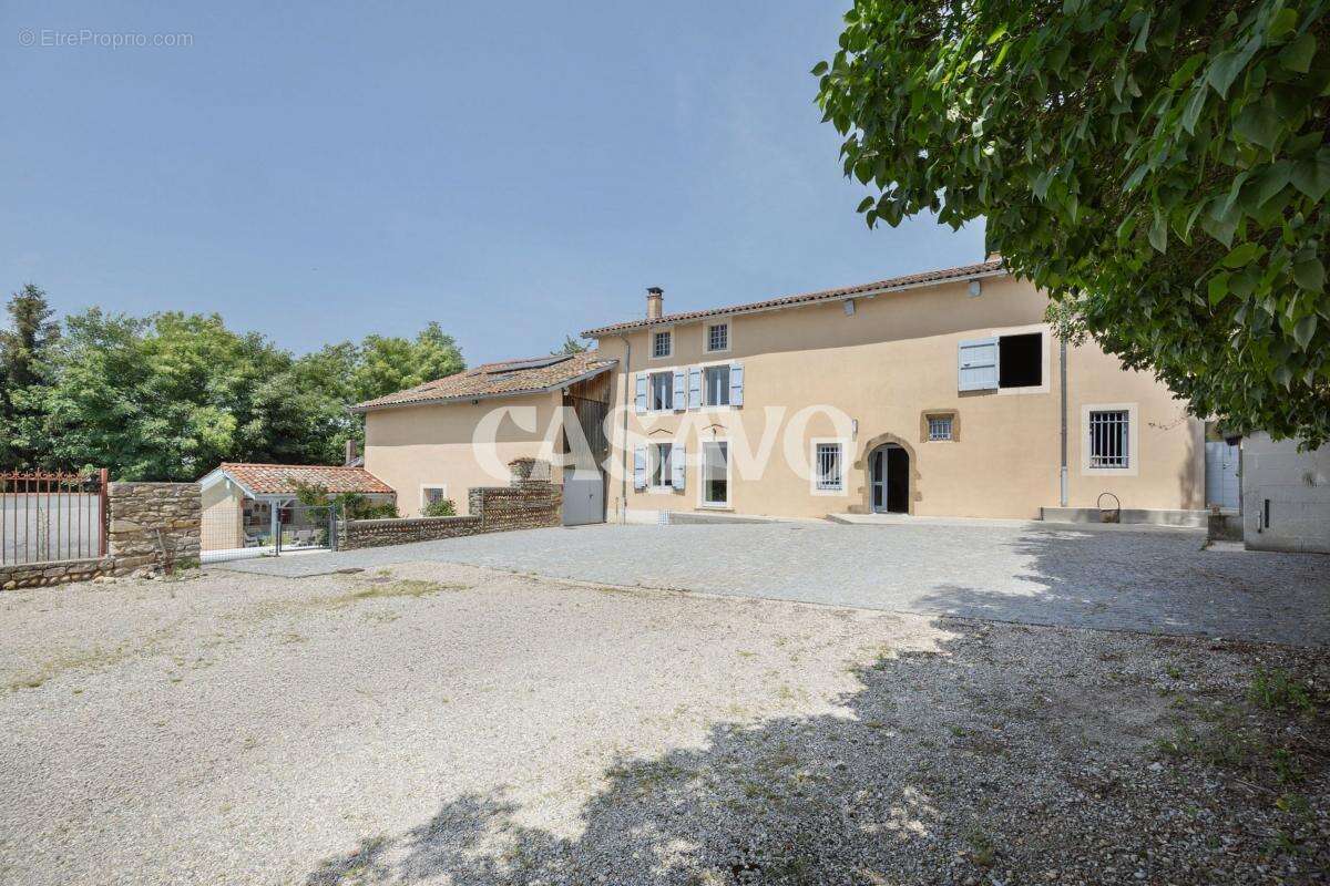 Maison à REVEL-TOURDAN