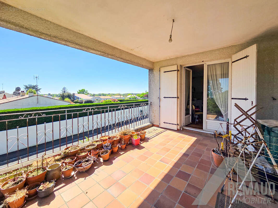 Maison à BEAULIEU-SOUS-LA-ROCHE