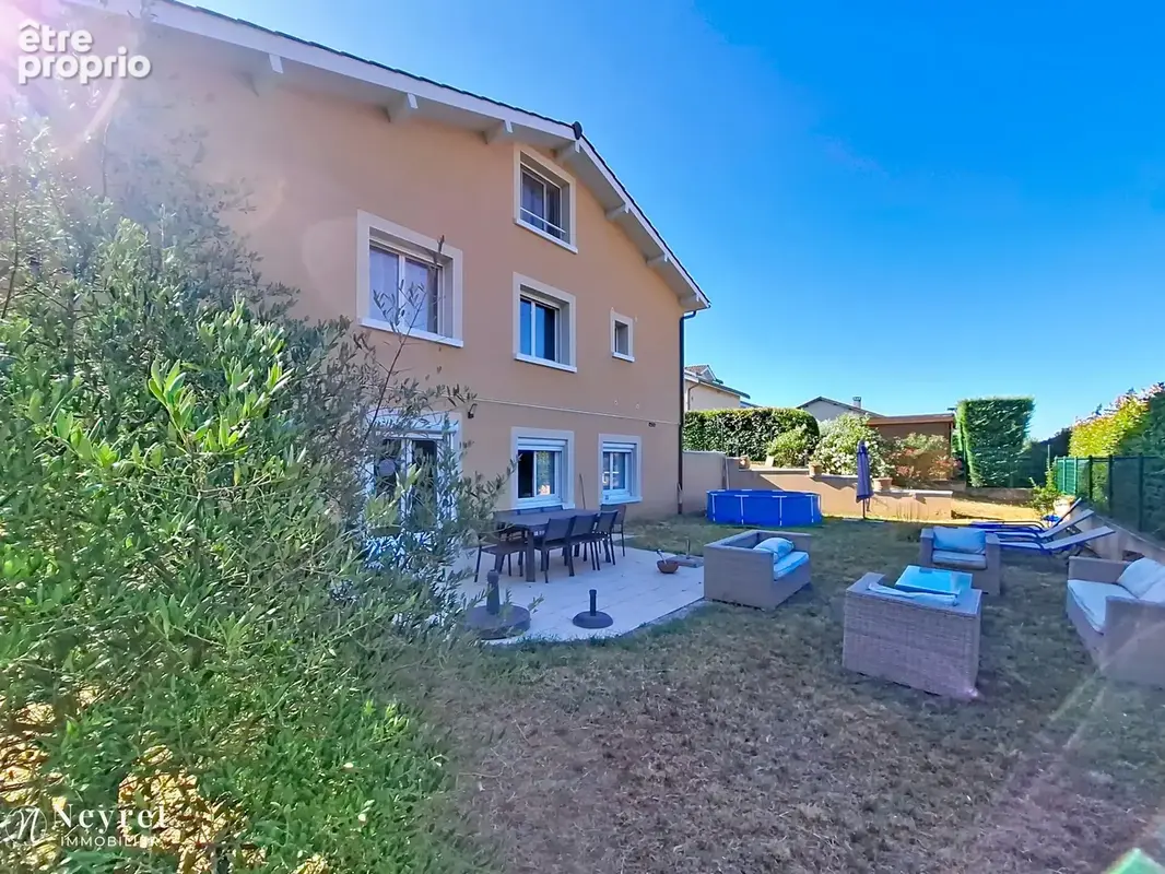 Maison familiale soignée de 257,61 m2 utiles - photo 24