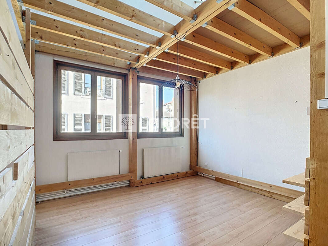 Loft Villefranche Sur Saone 3 pièce(s) 124.01 m2 - photo 3