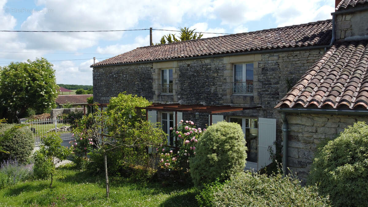 Maison à ROUILLAC