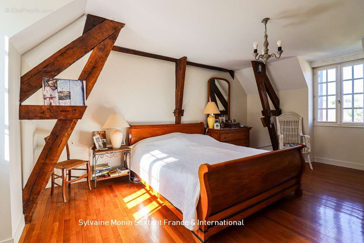 Maison à SAINT-MEDARD-D&#039;EXCIDEUIL