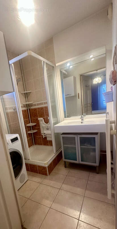 Appartement à MEYZIEU