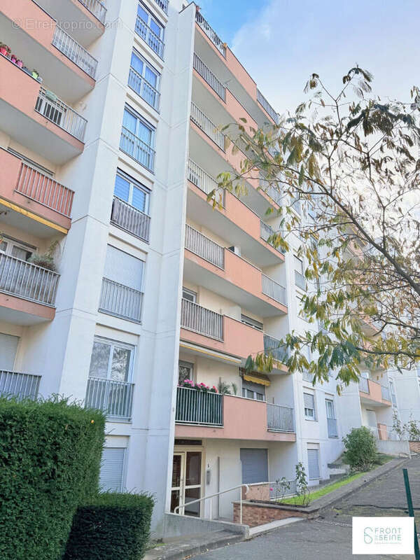 Appartement à NANTERRE