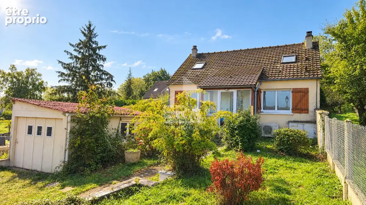 Maison à THIRON-GARDAIS