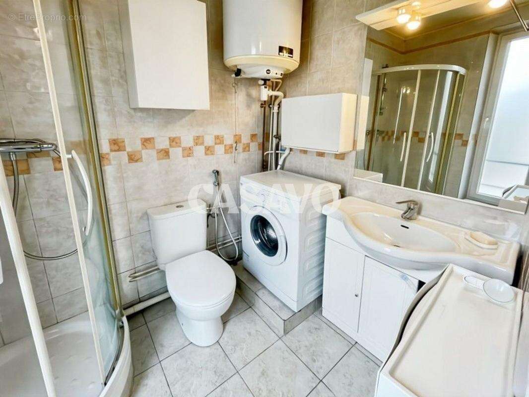 Appartement à CHARENTON-LE-PONT