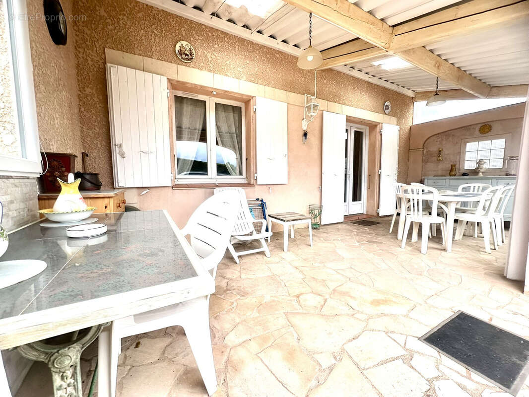 Maison 7 pieces de 171 m2 a la bouverie - photo 6