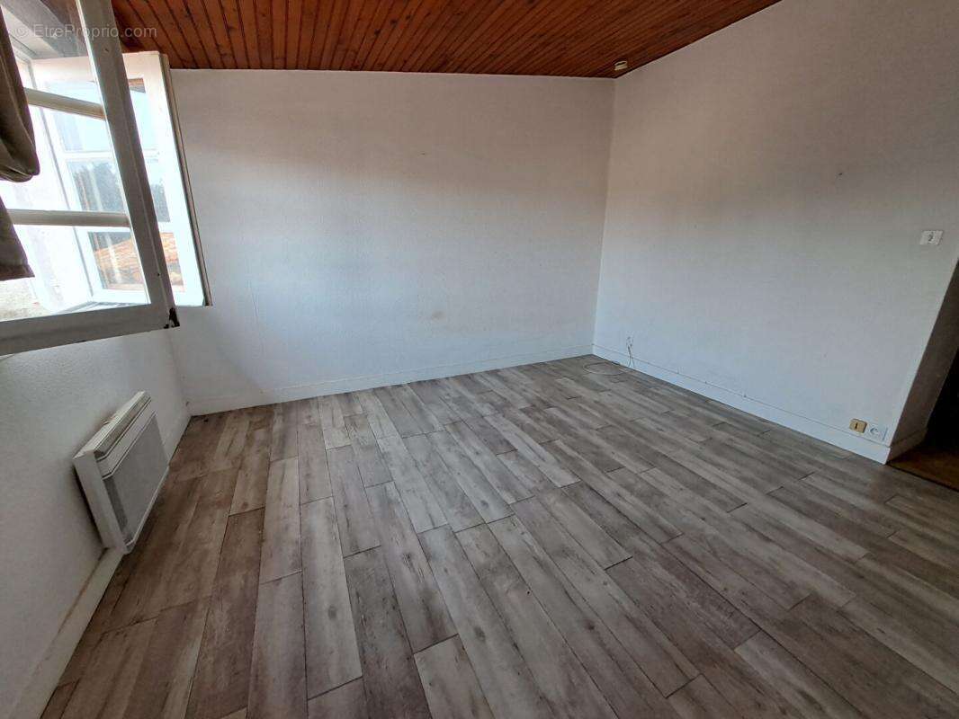 Appartement à RUELLE-SUR-TOUVRE