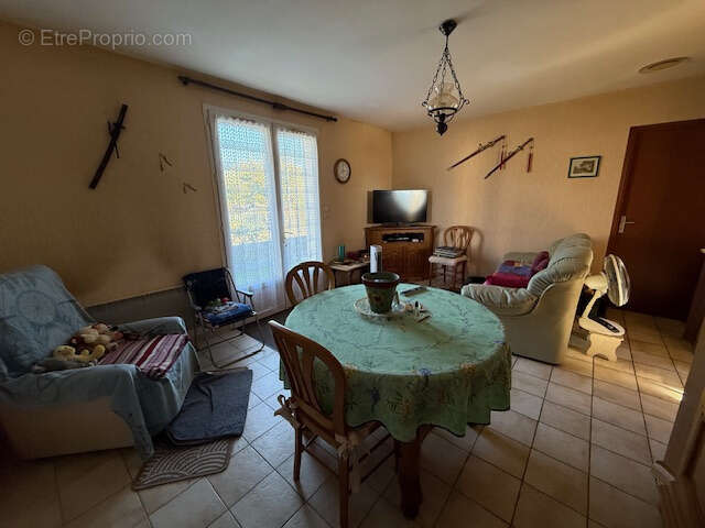 Maison à SAINT-AIGULIN