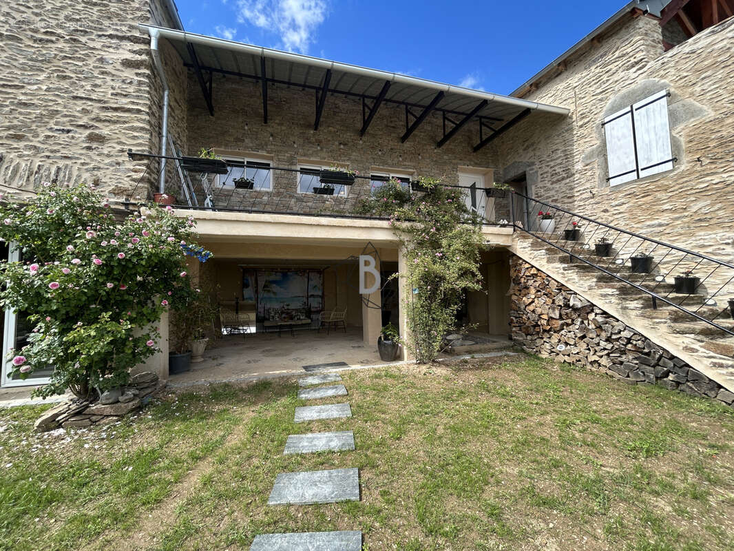 Maison à PRADINAS