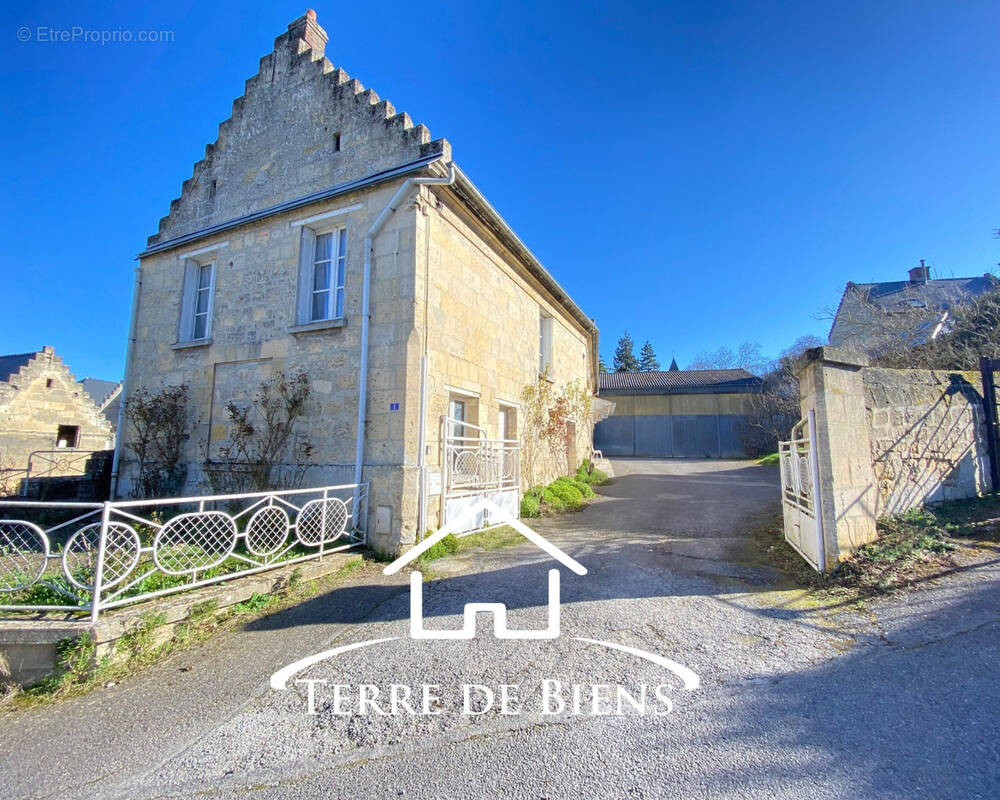 Maison à VIC-SUR-AISNE