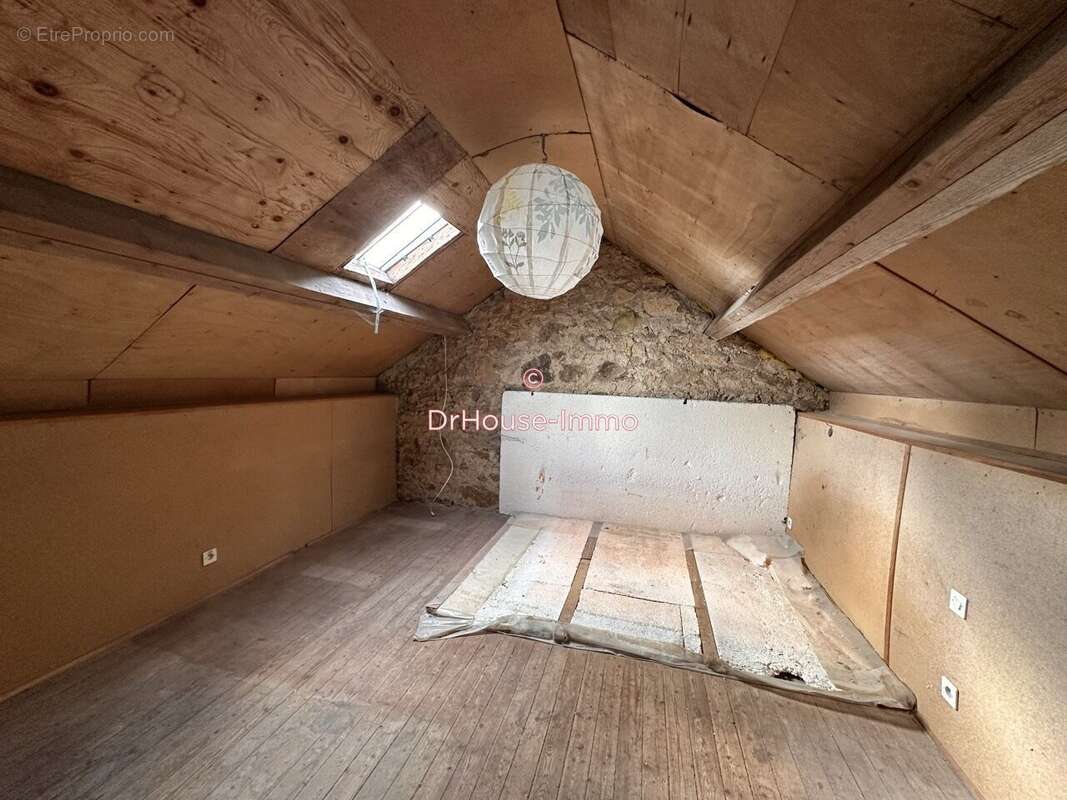 Maison à SAINT-SEVER-CALVADOS