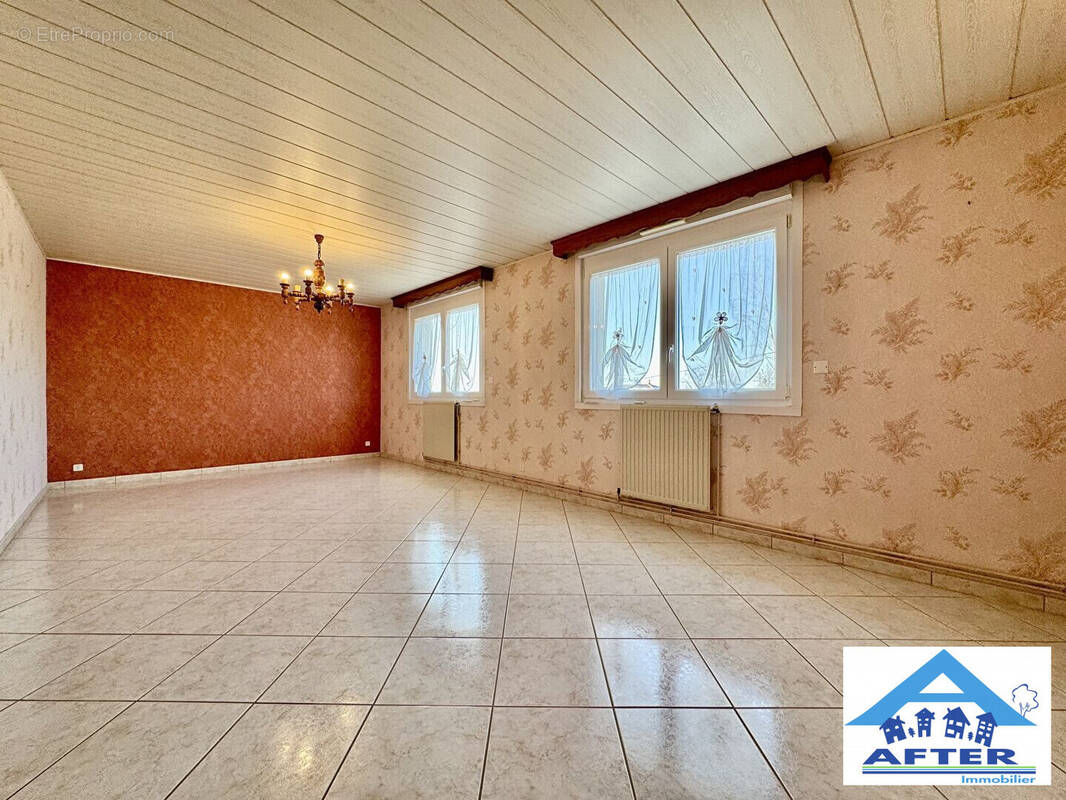 Maison à LANEUVEVILLE-AUX-BOIS