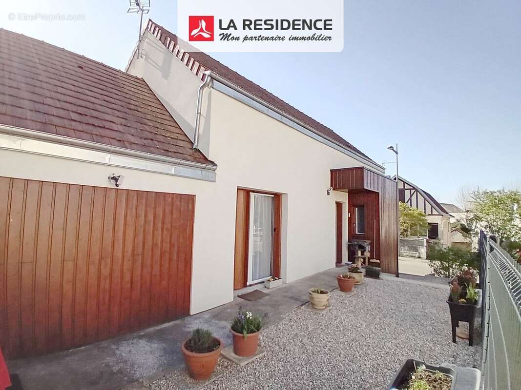 Maison à BONNIERES-SUR-SEINE