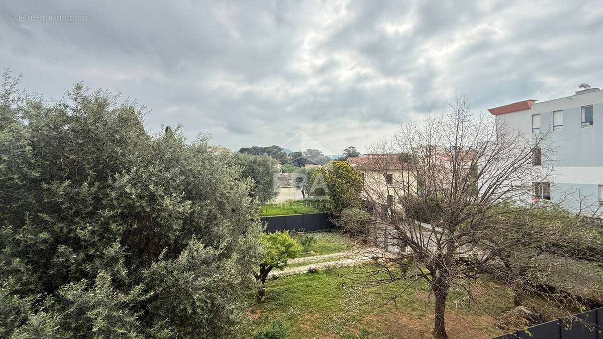 Appartement à LE CANNET