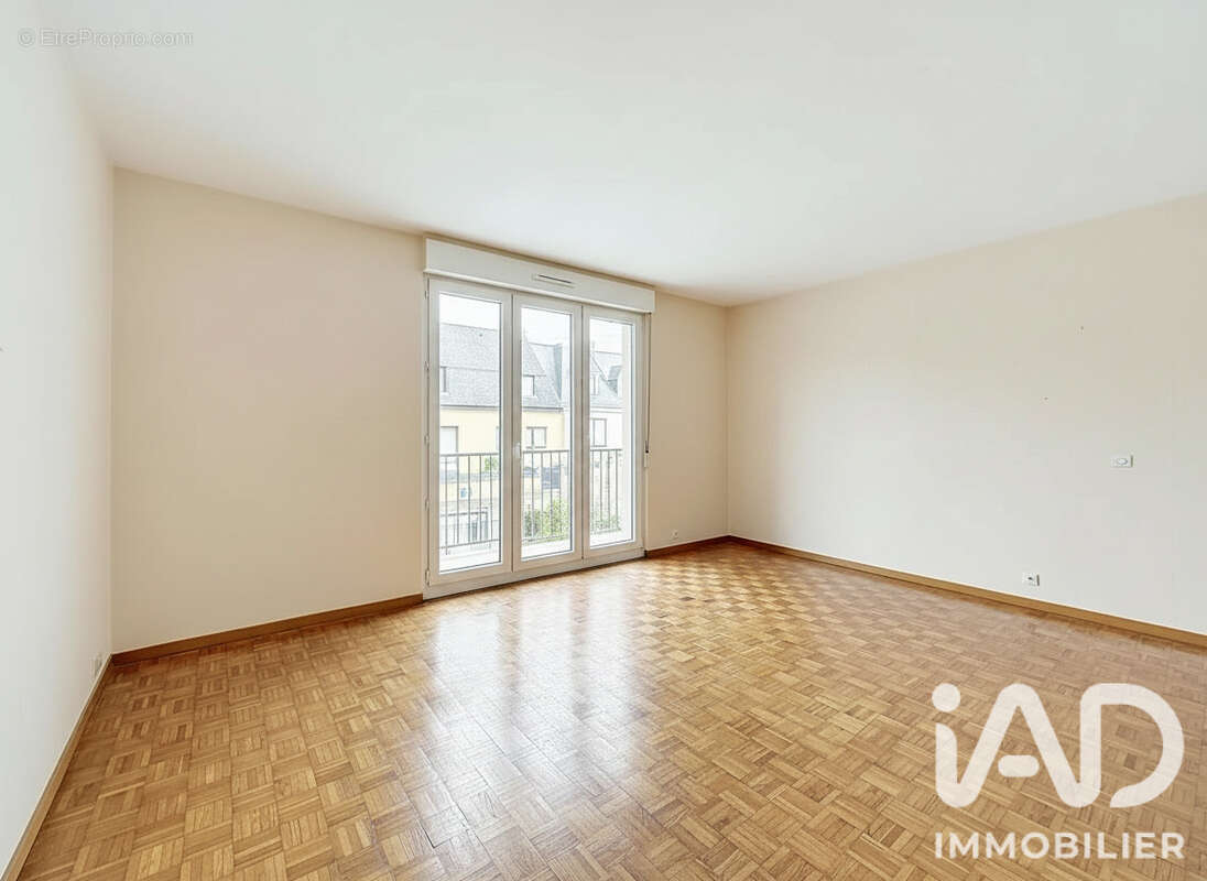 Maison 111 m² à Saint-Jacques-De-La-Lande  - photo 4