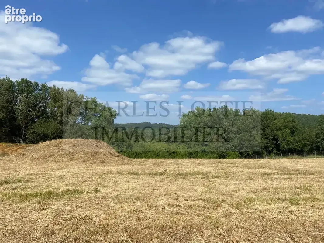 Terrain à PUY-L'EVEQUE