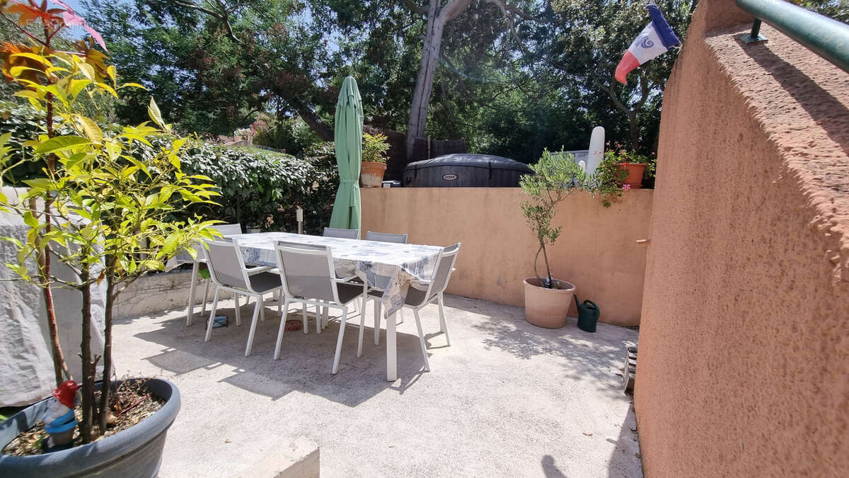 Appartement à SIX-FOURS-LES-PLAGES