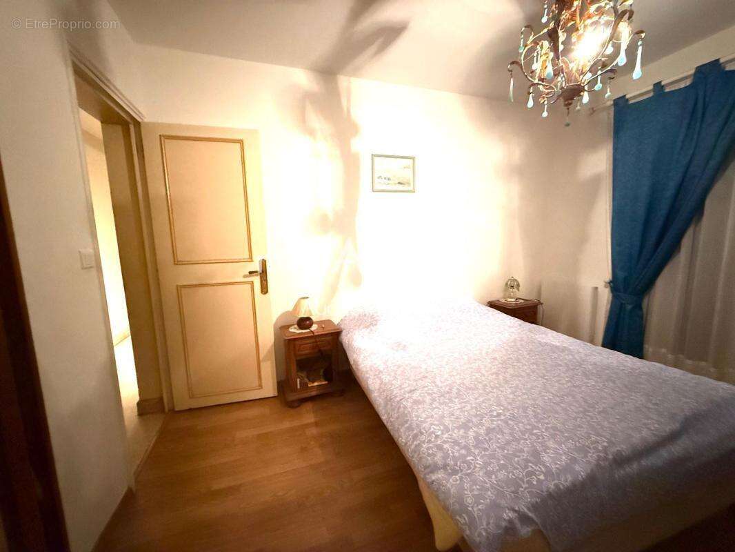 Maison à VILLENEUVE-SUR-YONNE