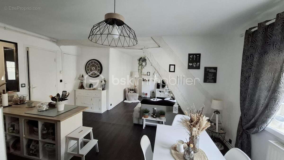 Appartement à MEREVILLE