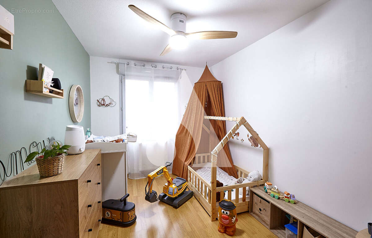 Appartement à LIMAS