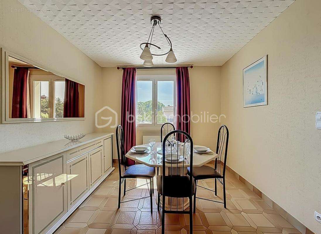 *** magnifique villa t7 de 222 m² avec piscine - castries *** - photo 19
