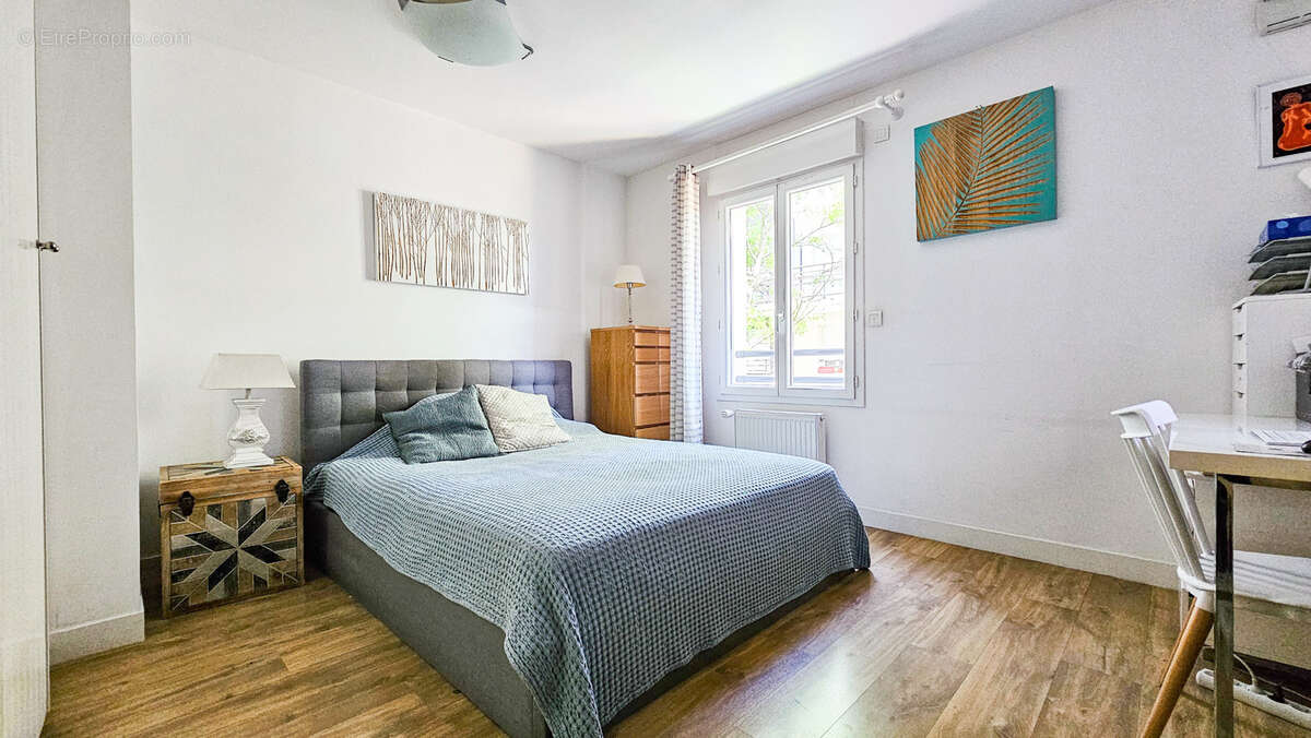 Appartement à SARTROUVILLE